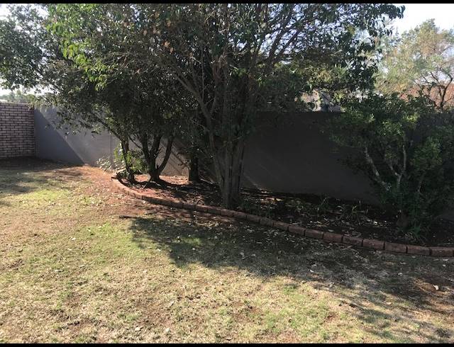 3 bed property to rent in BONAERO PARK